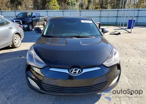 2017 Hyundai Veloster z USA, uszkodzony, nr VIN KMHTC6AD5HU309293